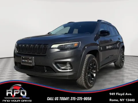 Gray 2022 Jeep Cherokee X for sale in Rome, NY