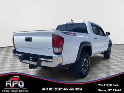 More photos of 2017 Toyota Tacoma TRD Off Road at Rome Preowned Auto Sales, NY