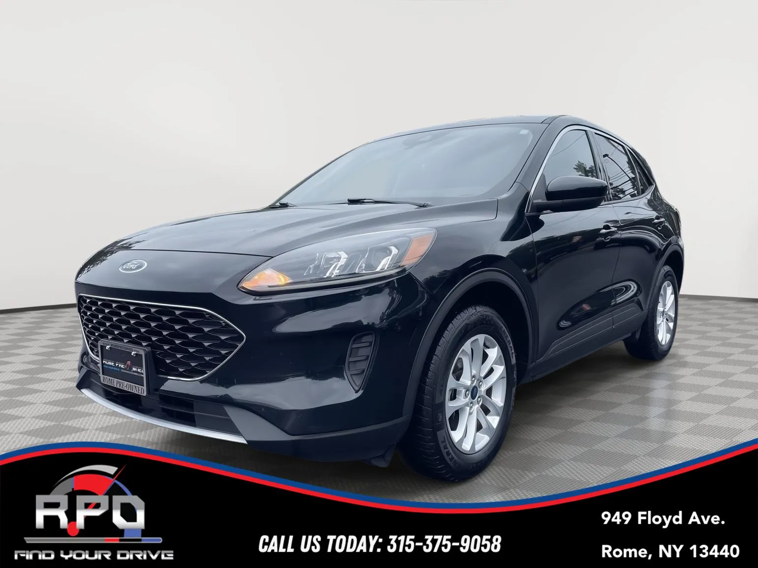 Black 2020 Ford Escape SE for sale in Rome, NY
