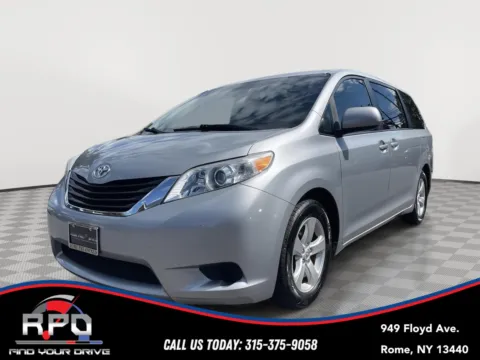 Silver 2014 Toyota Sienna LE for sale in Rome, NY