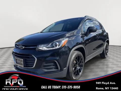 Black 2022 Chevrolet Trax LT for sale in Rome, NY