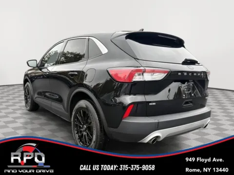 Another view of 2020 Ford Escape SE for sale in Rome, NY at Rome Preowned Auto Sales