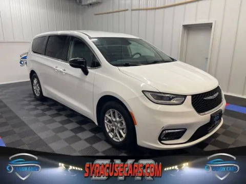 White 2024 Chrysler Pacifica Touring L for sale in Syracuse, NY