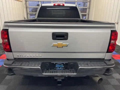 More photos of 2018 Chevrolet Silverado 2500HD LT at Candy Cars, NY