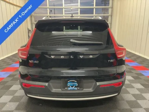 More photos of 2021 Volvo XC40 T5 Inscription at Candy Cars, NY