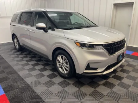 Photos of 2023 Kia Carnival LX for sale in Syracuse, NY at Candy Cars