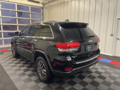 More photos of 2019 Jeep Grand Cherokee Limited at Candy Cars, NY