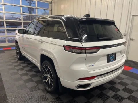 More photos of 2023 Jeep Grand Cherokee Summit Reserve 4xe at Candy Cars, NY