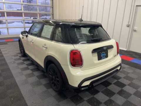 More photos of 2022 MINI Cooper at Candy Cars, NY