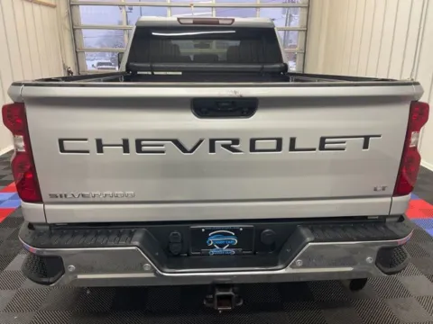 More photos of 2021 Chevrolet Silverado 2500HD LT at Candy Cars, NY