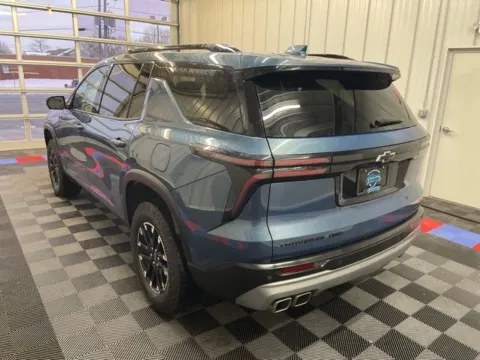 More photos of 2024 Chevrolet Traverse Z71 at Candy Cars, NY