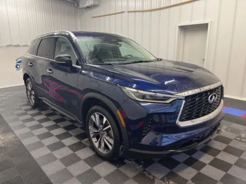 Photos of 2024 INFINITI QX60 LUXE for sale in Syracuse, NY at Candy Cars