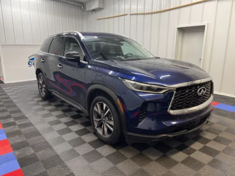 Photos of 2024 INFINITI QX60 LUXE for sale in Syracuse, NY at Candy Cars