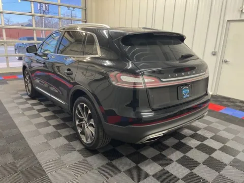 More photos of 2022 Lincoln Nautilus Reserve at Candy Cars, NY