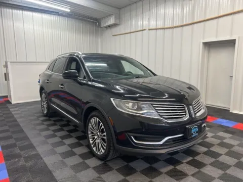 Photos of 2016 Lincoln MKX Reserve for sale in Syracuse, NY at Candy Cars