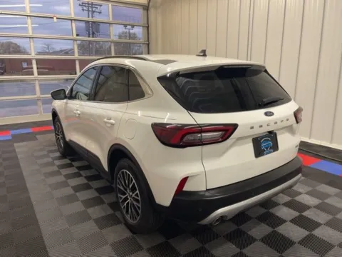 More photos of 2025 Ford Escape Plug-In Hybrid at Candy Cars, NY