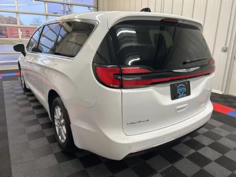 More photos of 2023 Chrysler Pacifica Touring L at Candy Cars, NY