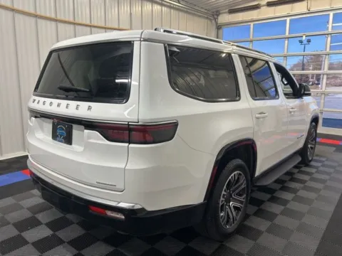 More photos of 2023 Jeep Wagoneer Series II at Candy Cars, NY