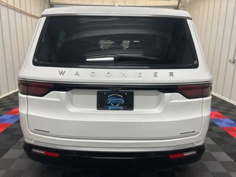 More photos of 2023 Jeep Wagoneer Series II at Candy Cars, NY