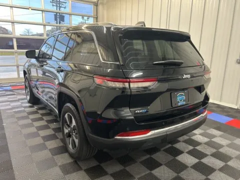 More photos of 2022 Jeep Grand Cherokee 4xe at Candy Cars, NY