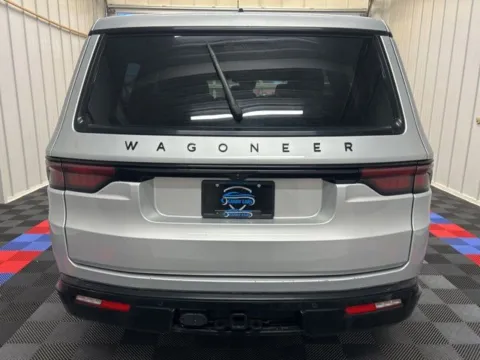 More photos of 2024 Jeep Wagoneer Series II at Candy Cars, NY