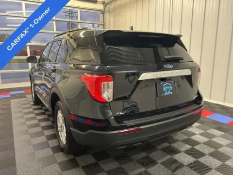 More photos of 2023 Ford Explorer XLT at Candy Cars, NY