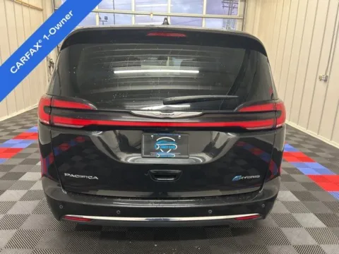 More photos of 2023 Chrysler Pacifica Hybrid Touring L at Candy Cars, NY