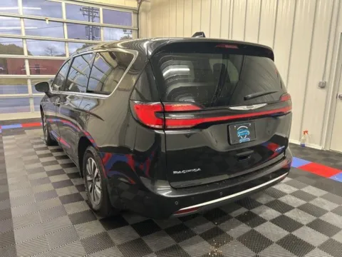 More photos of 2023 Chrysler Pacifica Hybrid Touring L at Candy Cars, NY