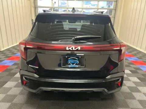 More photos of 2024 Kia Seltos S at Candy Cars, NY