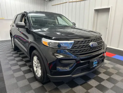 Photos of 2021 Ford Explorer for sale in Syracuse, NY at Candy Cars