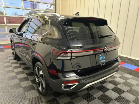More photos of 2025 Volkswagen Taos 1.5T SE at Candy Cars, NY