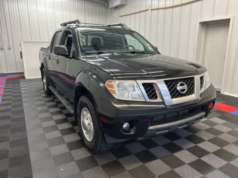 Photos of 2019 Nissan Frontier PRO-4X for sale in Syracuse, NY at Candy Cars