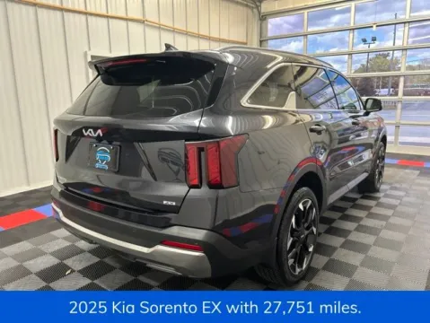 Another view of 2025 Kia Sorento EX for sale in Syracuse, NY at Candy Cars