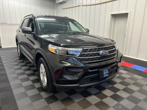 Photos of 2023 Ford Explorer XLT for sale in Syracuse, NY at Candy Cars