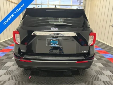 More photos of 2023 Ford Explorer XLT at Candy Cars, NY