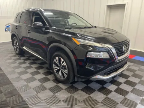 Photos of 2021 Nissan Rogue SV for sale in Syracuse, NY at Candy Cars
