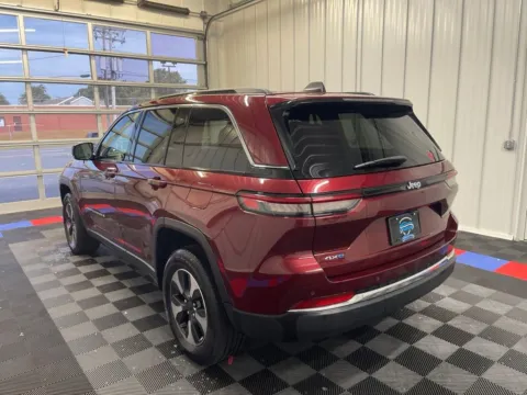 More photos of 2024 Jeep Grand Cherokee 4xe at Candy Cars, NY