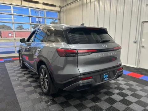 More photos of 2024 INFINITI QX60 LUXE at Candy Cars, NY