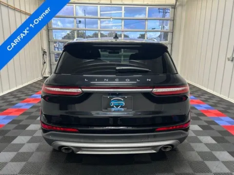More photos of 2022 Lincoln Corsair Standard at Candy Cars, NY