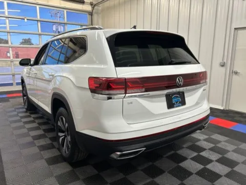 More photos of 2024 Volkswagen Atlas 2.0T SE at Candy Cars, NY