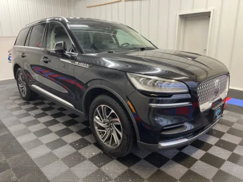 Photos of 2022 Lincoln Aviator Livery for sale in Syracuse, NY at Candy Cars