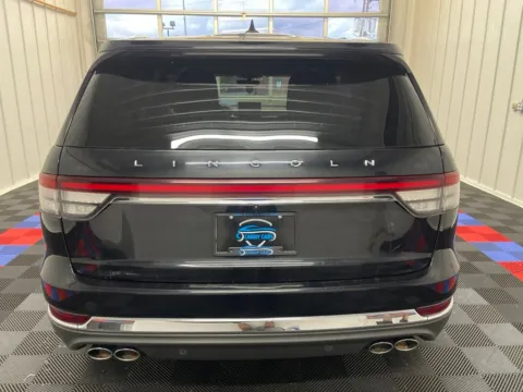 More photos of 2022 Lincoln Aviator Livery at Candy Cars, NY