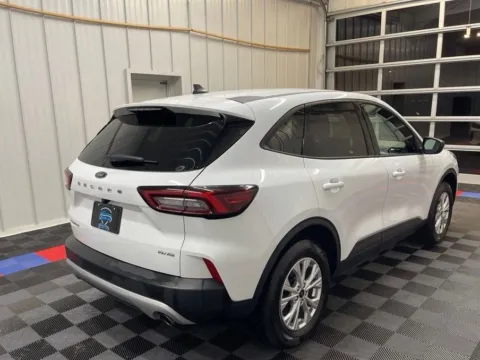 More photos of 2024 Ford Escape Active at Candy Cars, NY