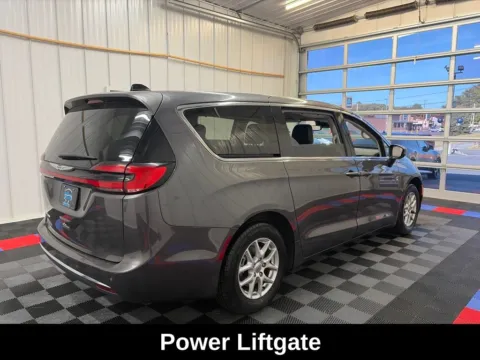 More photos of 2023 Chrysler Pacifica Touring L at Candy Cars, NY