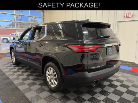 More photos of 2022 Chevrolet Traverse LS at Candy Cars, NY