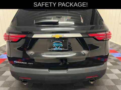 More photos of 2022 Chevrolet Traverse LS at Candy Cars, NY