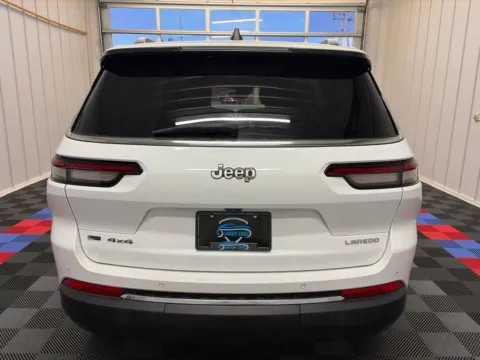 More photos of 2022 Jeep Grand Cherokee L Laredo at Candy Cars, NY