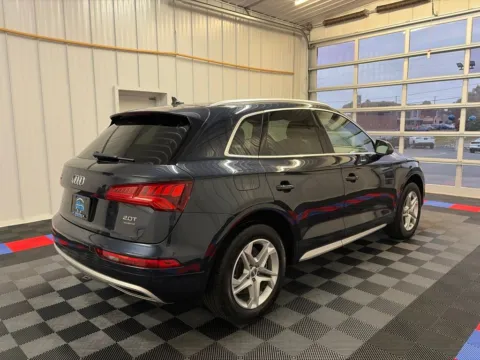 More photos of 2018 Audi Q5 2.0T at Candy Cars, NY