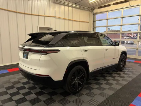 More photos of 2024 Jeep Wagoneer S Launch Edition at Candy Cars, NY