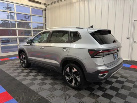 More photos of 2025 Volkswagen Taos 1.5T SE at Candy Cars, NY